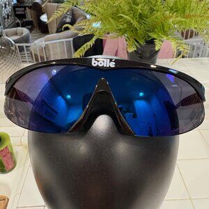 NWOT - Bolle Blue Polarized Lens Sportsglasses